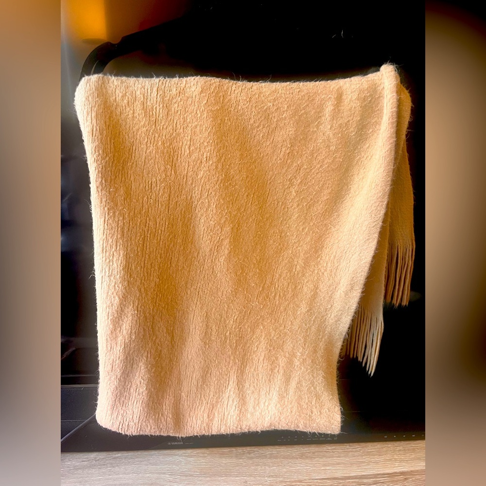 Women's H&M Thick Cozy Warm Beige Scarf with Fringe, Good Condition